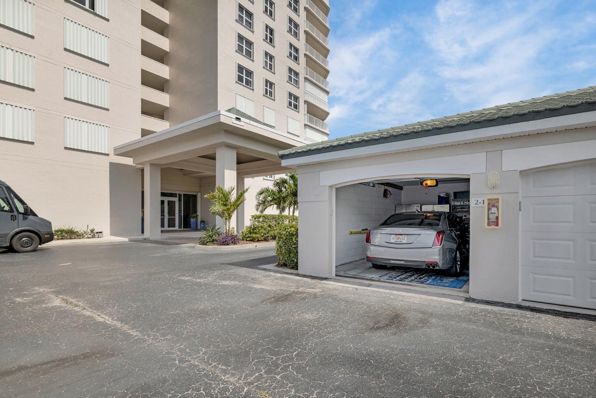 SEABREEZE AT ATLANTIC VIE - Residential