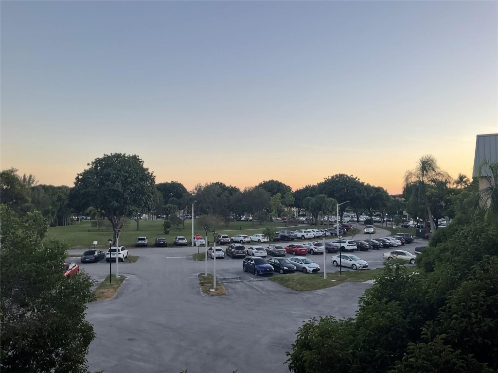 FALLS OF INVERRARY - Residential