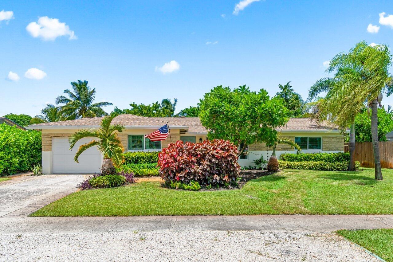Welcome home to 159 SE 27th Court in the no-HOA Seacrest Estates area of East Boynton Beach. This home sits on an expansive .22 acre lot with plenty of room in the fenced back yard for a pool and activities. The home itself is the perfect split floorplan, open concept family ready space. Nicely renovated with an on-trend white cabinets/quartz countertop w/ island kitchen, tile flooring throughout & high-end details like solid core interior doors. Beautiful bathrooms. Find features you won't find in many homes in this price range such as modern HVAC ductwork (AC is 2019), PVC plumbing (cast iron removal permitted), solid core interior doors, a walk-in closet in the primary bedroom & an expansive inside laundry room/pantry. The property is fully protected