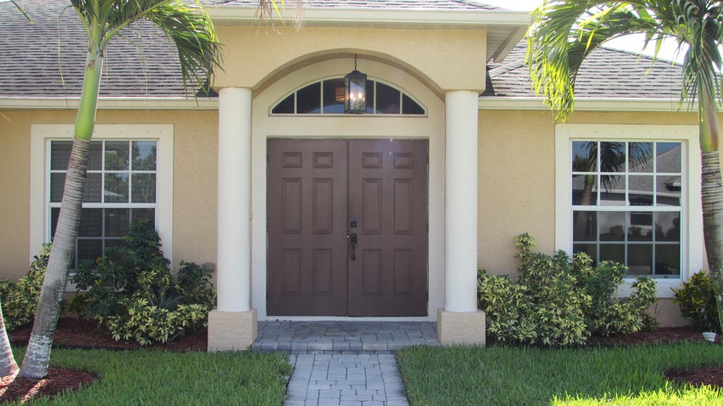 Photo of 3525 SW VICEROY Street, Port Saint Lucie, FL 34953 (MLS # B26082977)