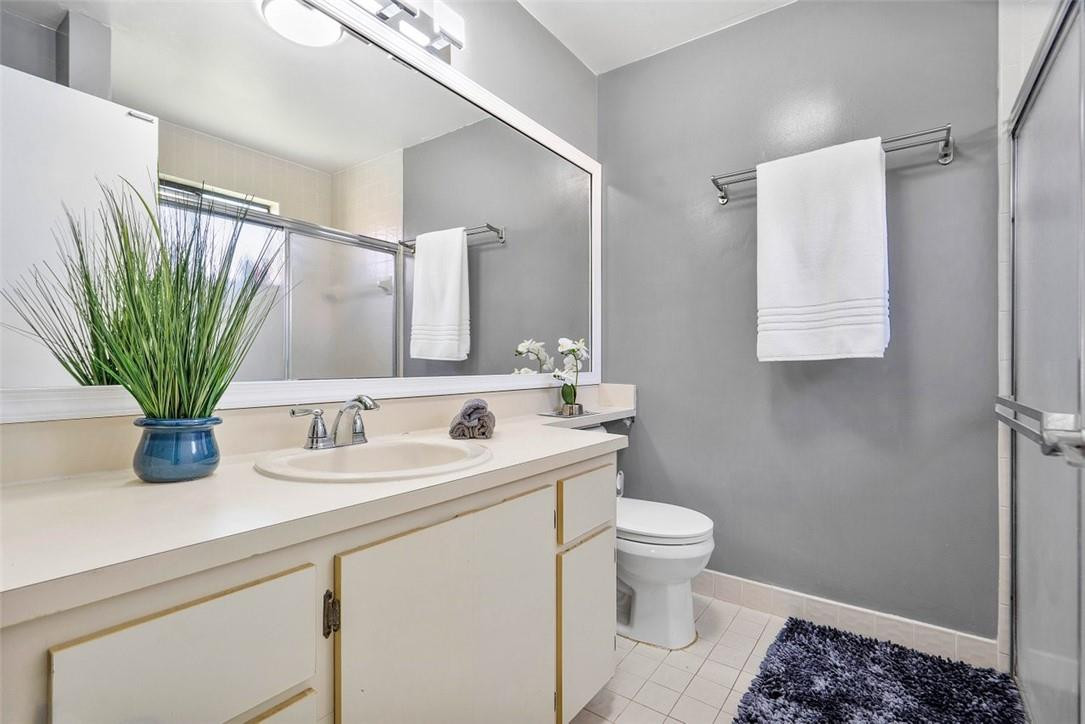 LAKE COLONY-BROOKWOOD GAR - Residential