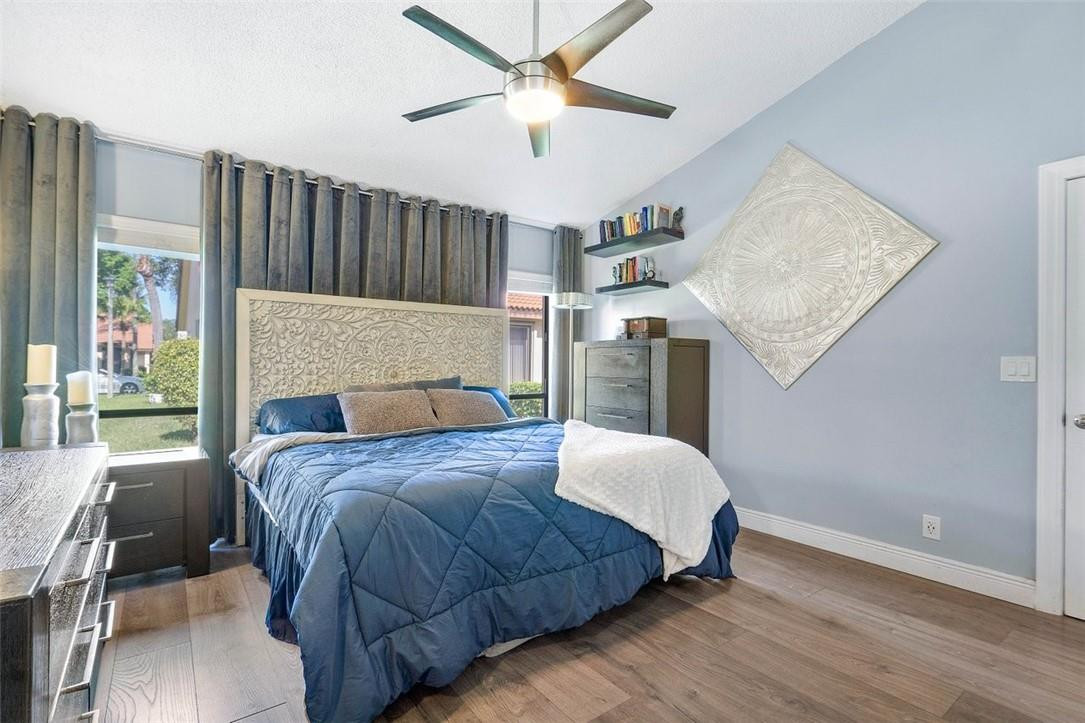 LAKE COLONY-BROOKWOOD GAR - Residential