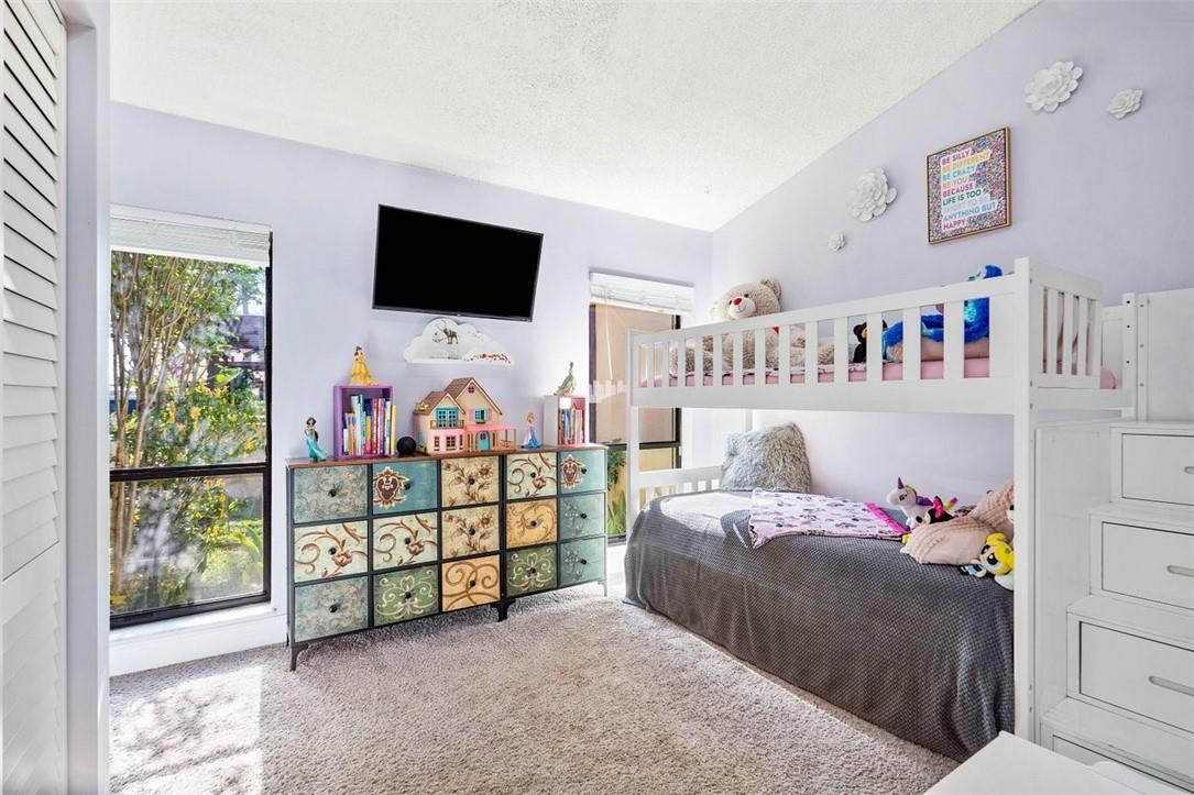 LAKE COLONY-BROOKWOOD GAR - Residential