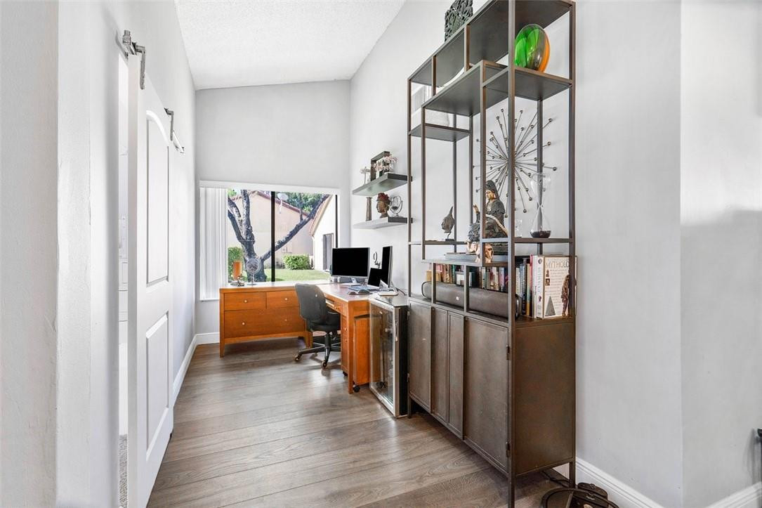 LAKE COLONY-BROOKWOOD GAR - Residential