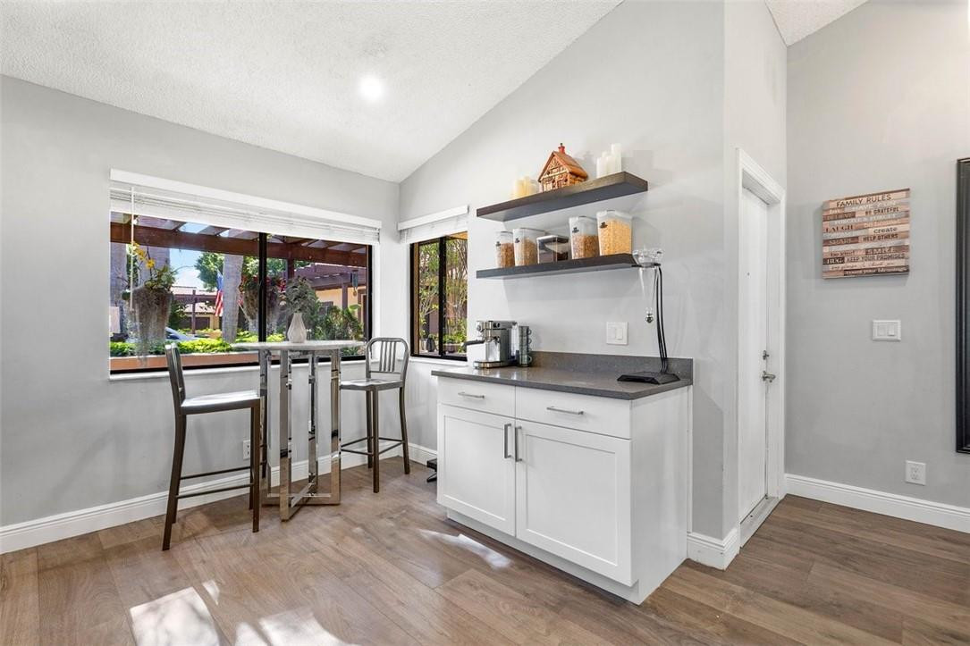 LAKE COLONY-BROOKWOOD GAR - Residential
