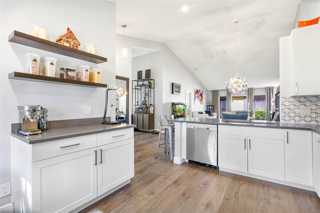 LAKE COLONY-BROOKWOOD GAR - Residential