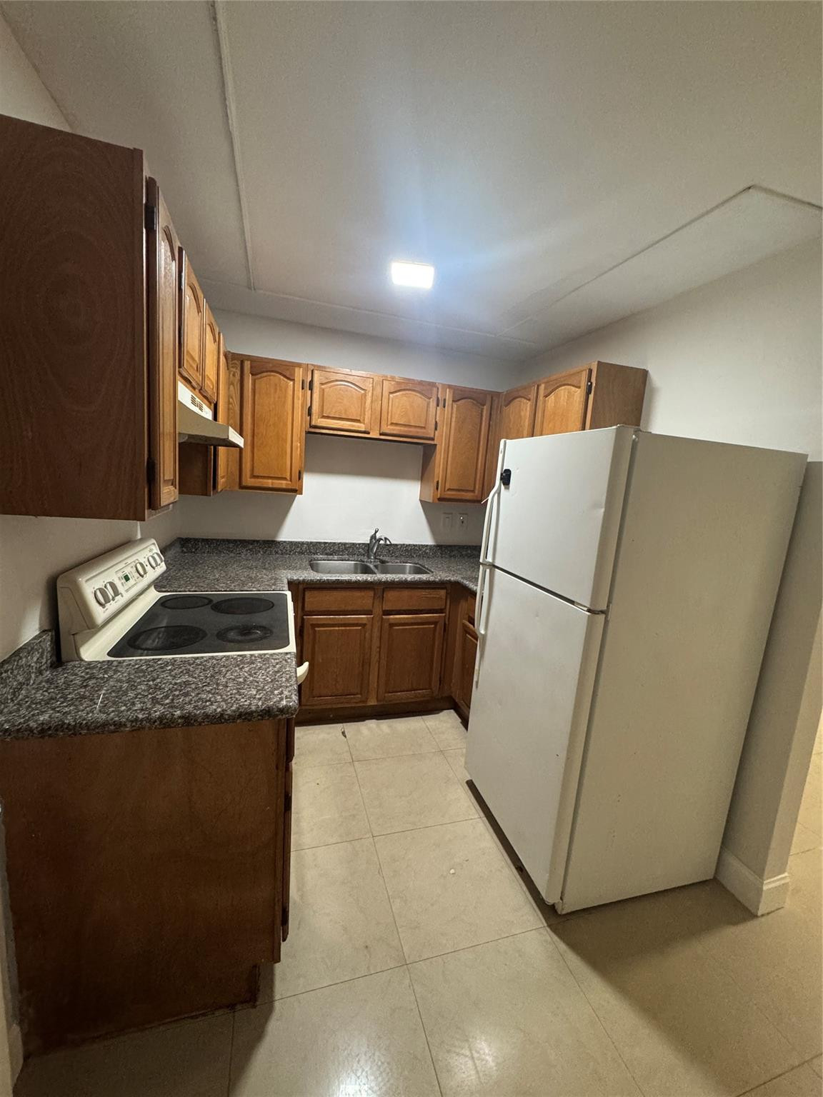 Sunrise Golf Village Sec - Residential Lease