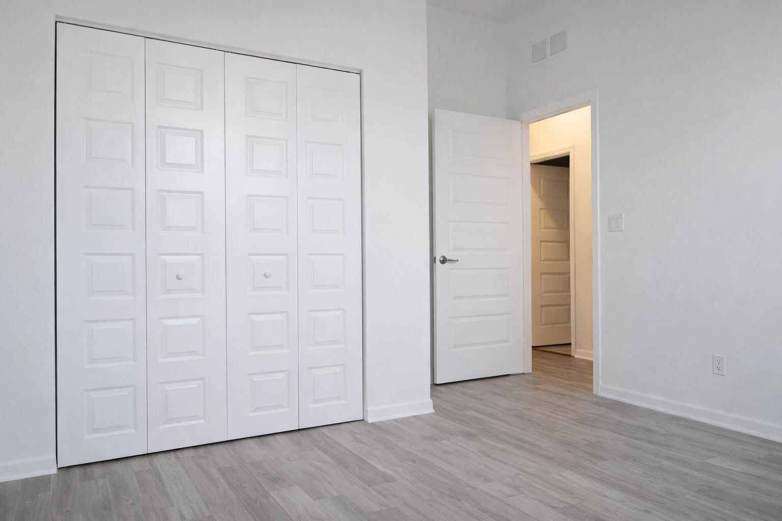 CHAMPION LAKES - Residential Lease