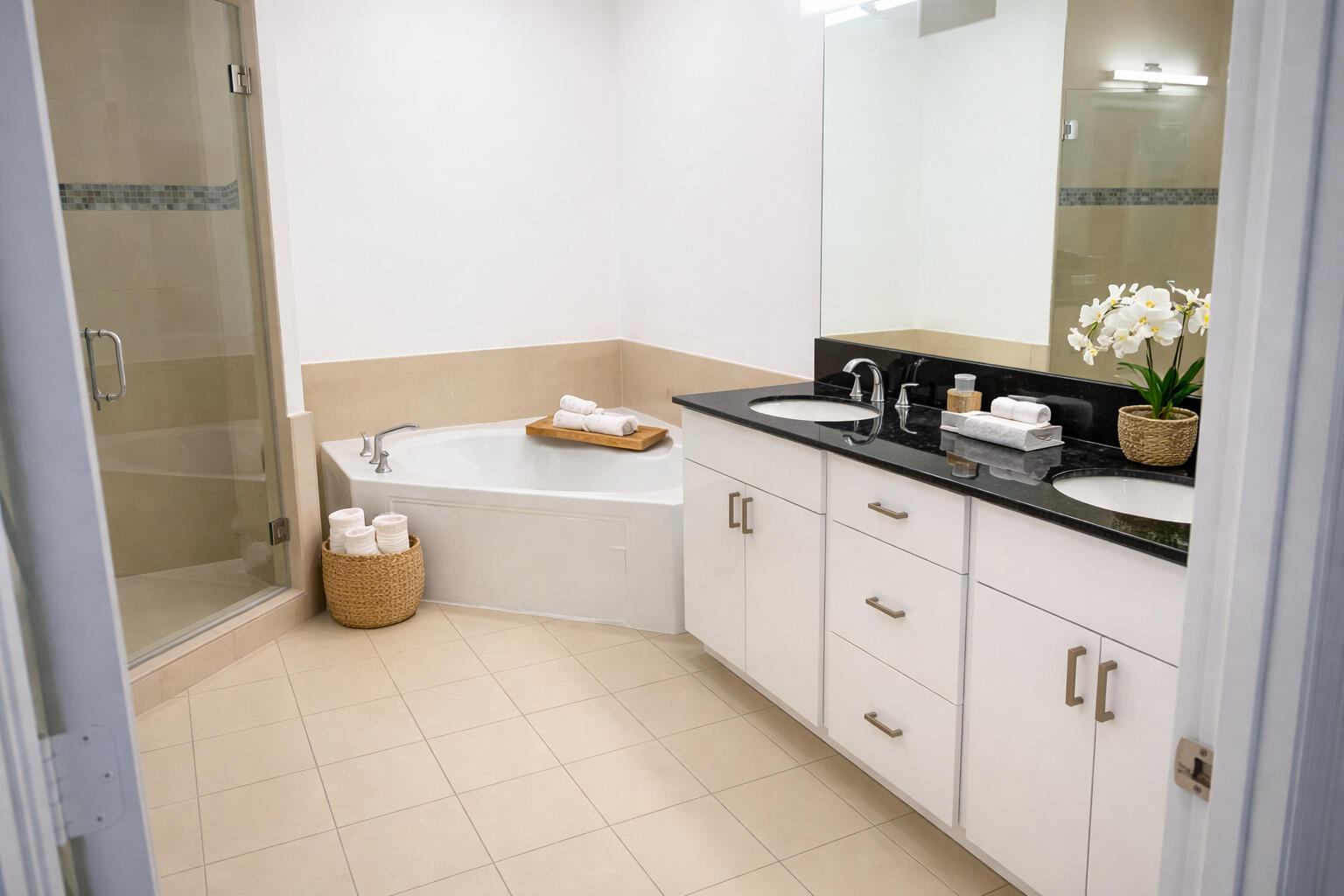 CHAMPION LAKES - Residential Lease