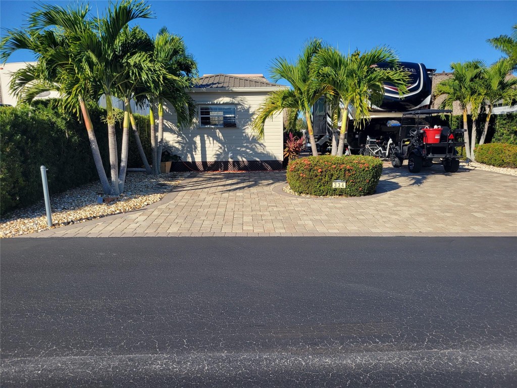 Silver Palms Rv Resort - Land