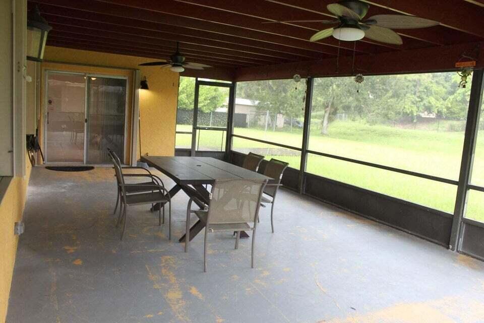 LA MANCHA - Residential Lease