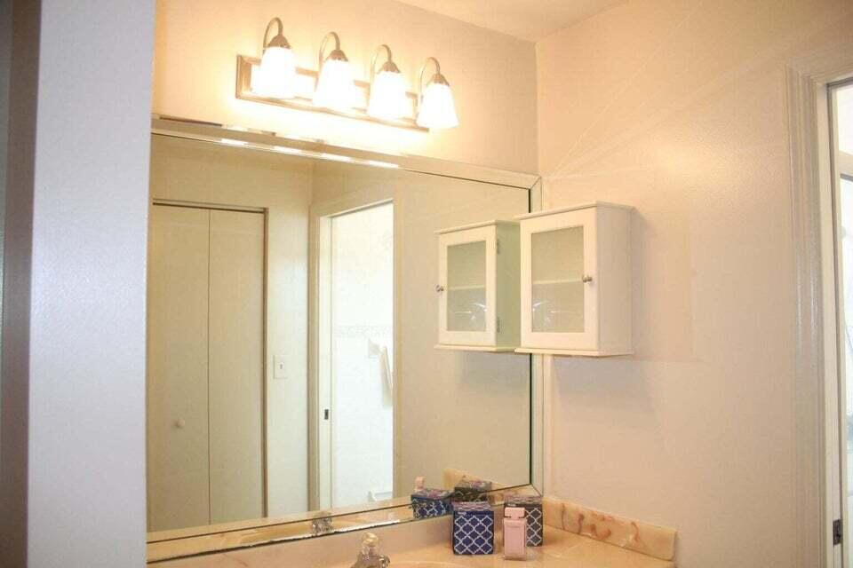 LA MANCHA - Residential Lease