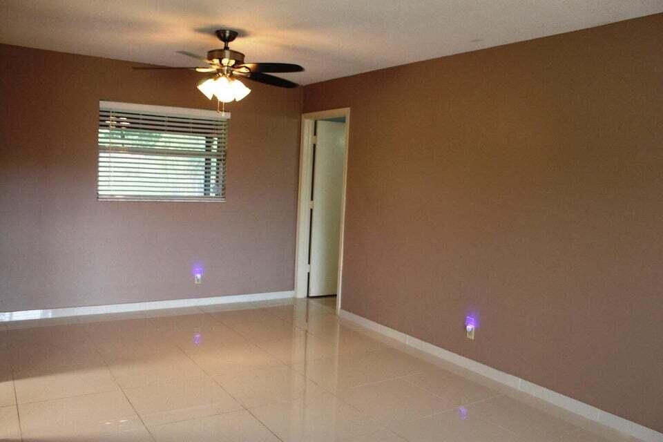 LA MANCHA - Residential Lease