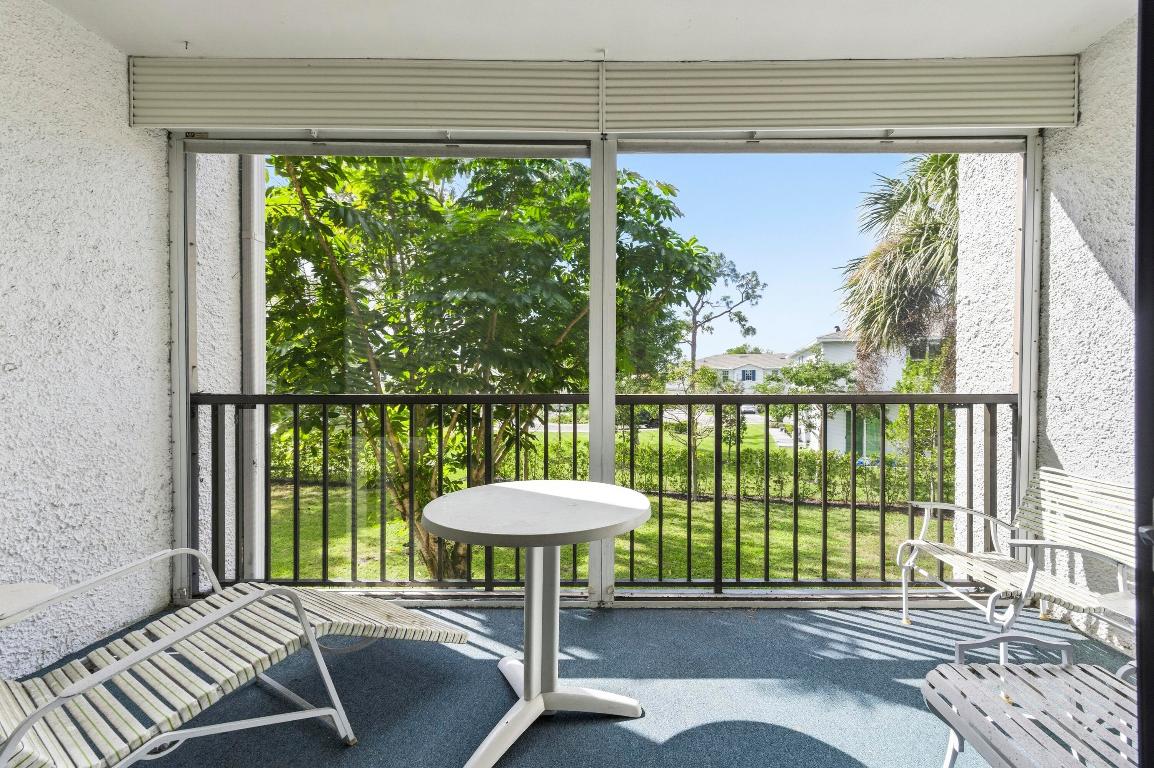 FOUNTAINS OF PALM BEACH CONDO 2 - Residential