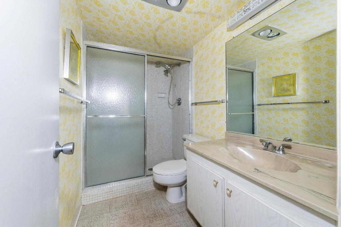 FOUNTAINS OF PALM BEACH CONDO 2 - Residential