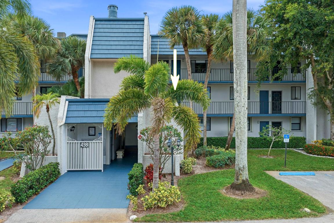 FOUNTAINS OF PALM BEACH CONDO 2 - Residential