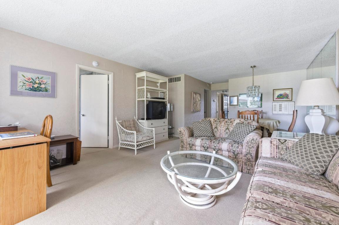 FOUNTAINS OF PALM BEACH CONDO 2 - Residential