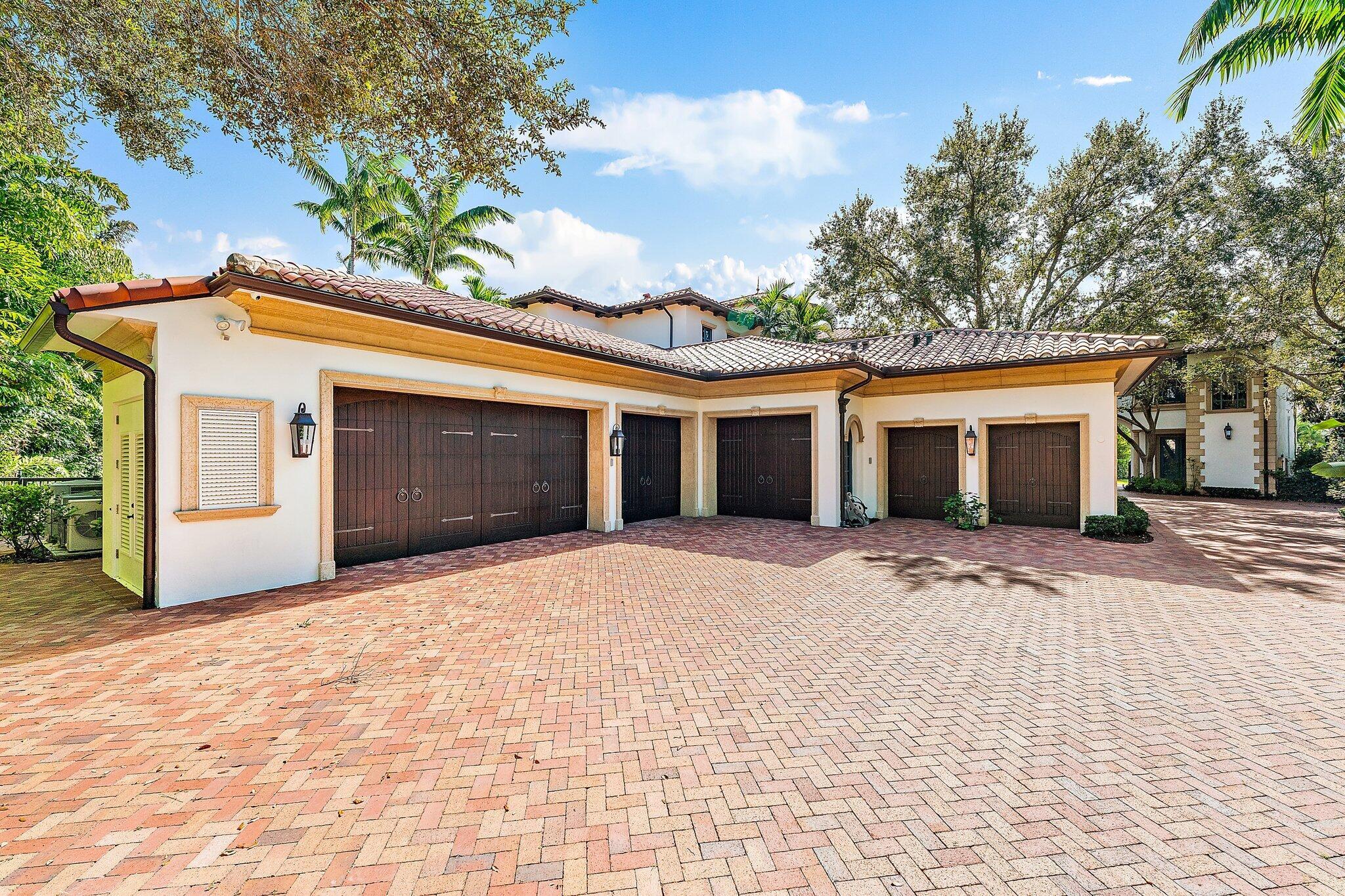 OLD PALM - Residential