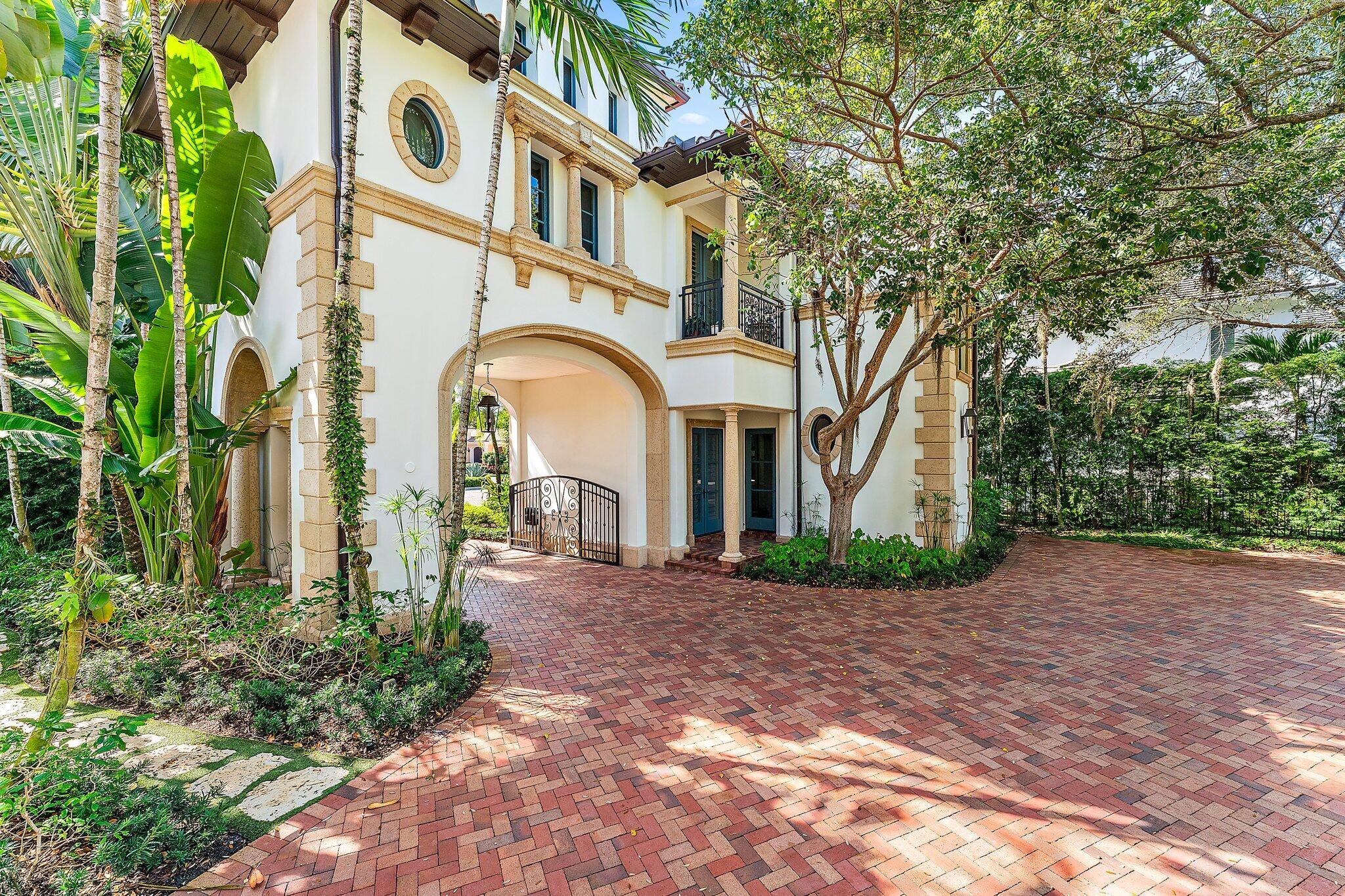 OLD PALM - Residential