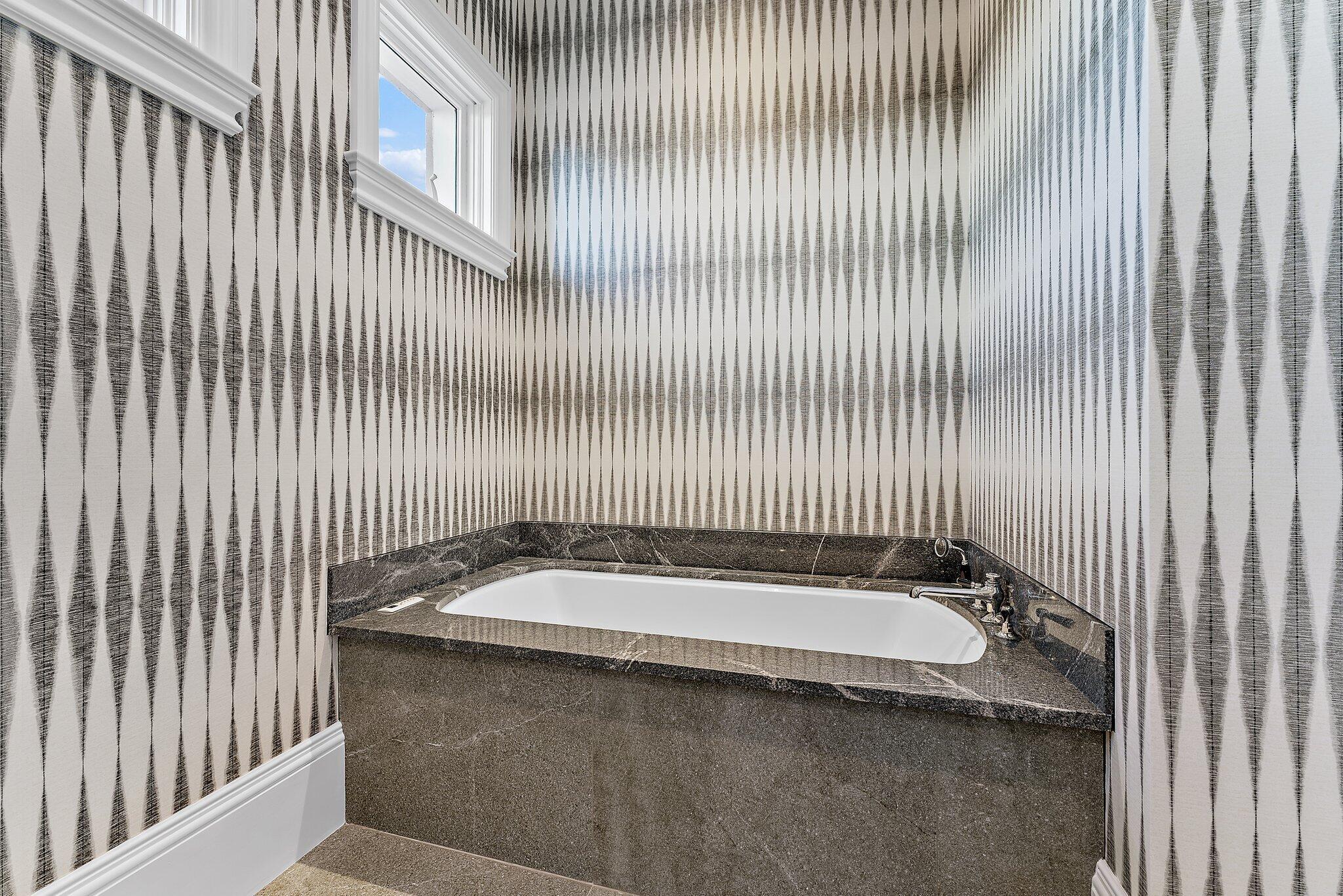 OLD PALM - Residential