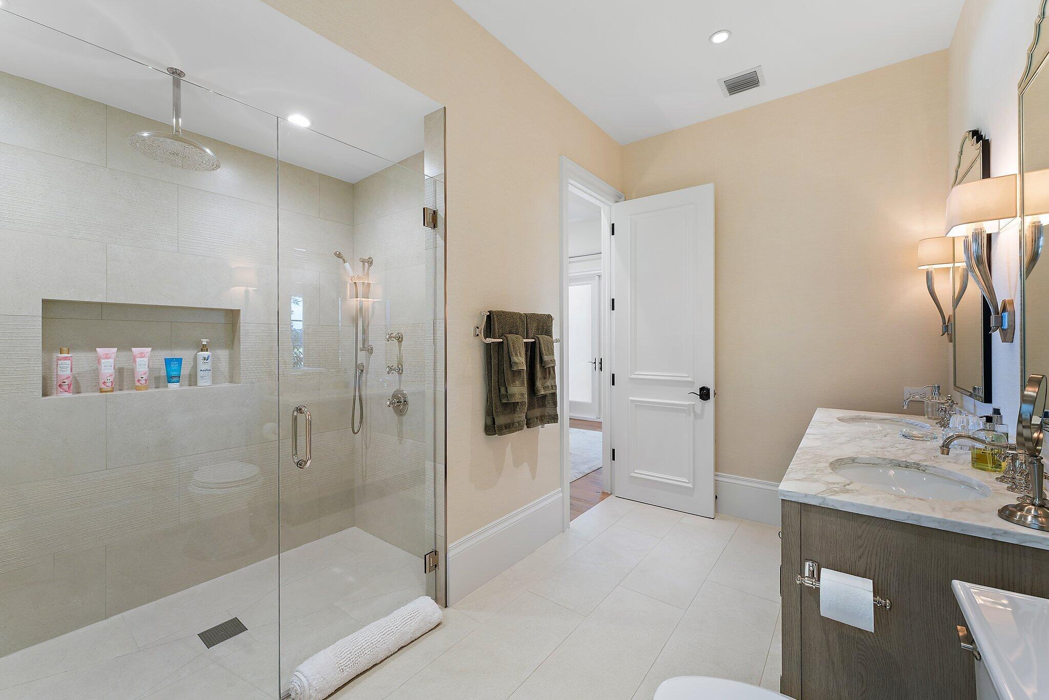 OLD PALM - Residential