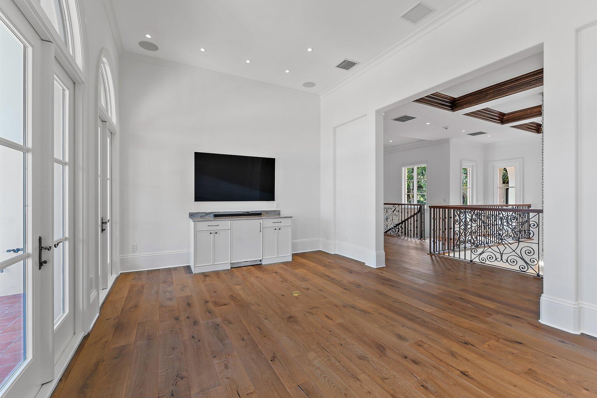 OLD PALM - Residential