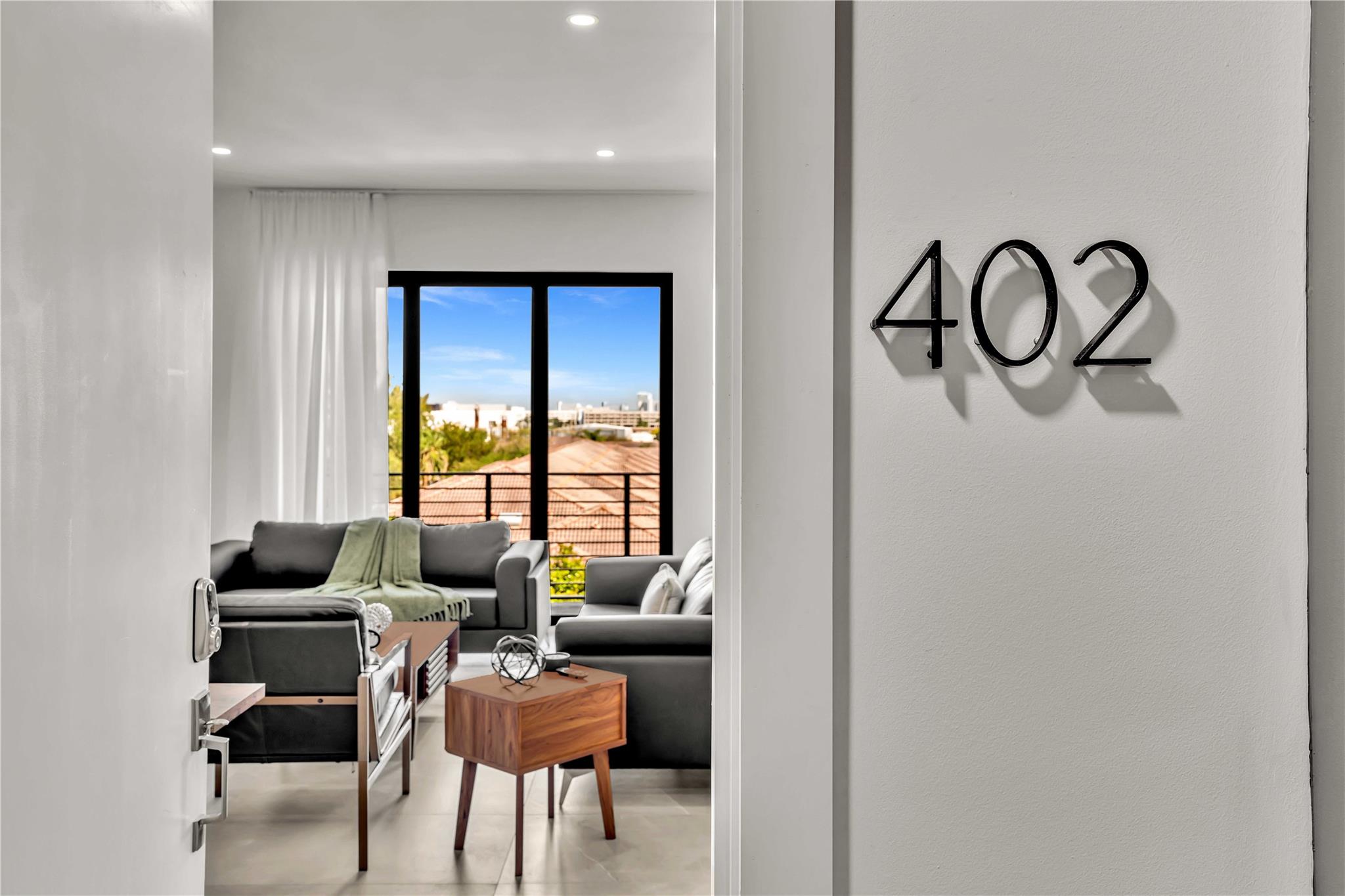 Everglade Land Sales Co F - Residential Lease