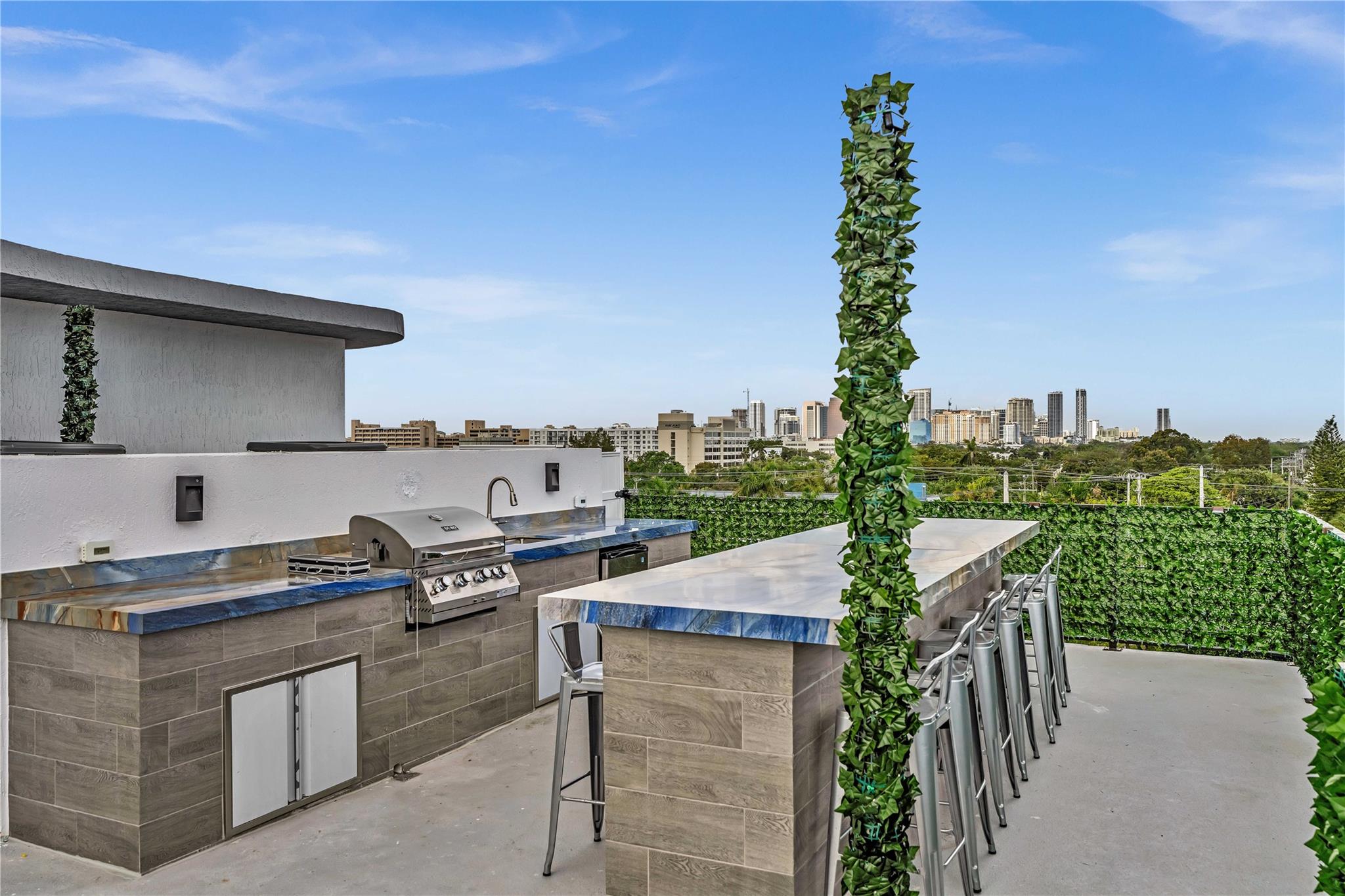 Everglade Land Sales Co F - Residential Lease