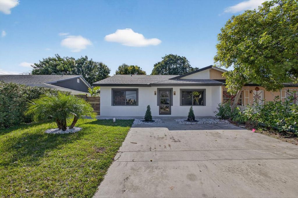 Photo of 3900 Kenas Street, West Palm Beach, FL 33403 (MLS # R11156058)