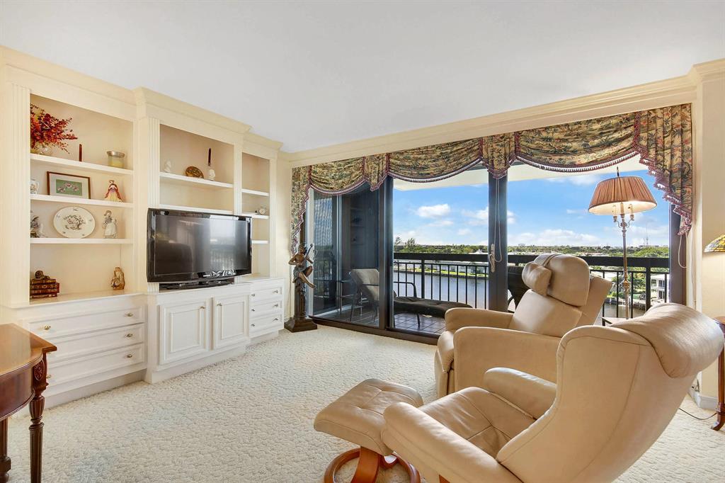 YACHT & RACQUET CLUB OF BOCA RATON CONDO - Residential