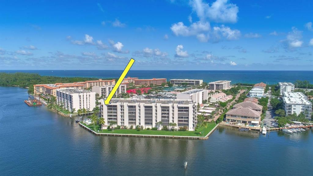 YACHT & RACQUET CLUB OF BOCA RATON CONDO - Residential