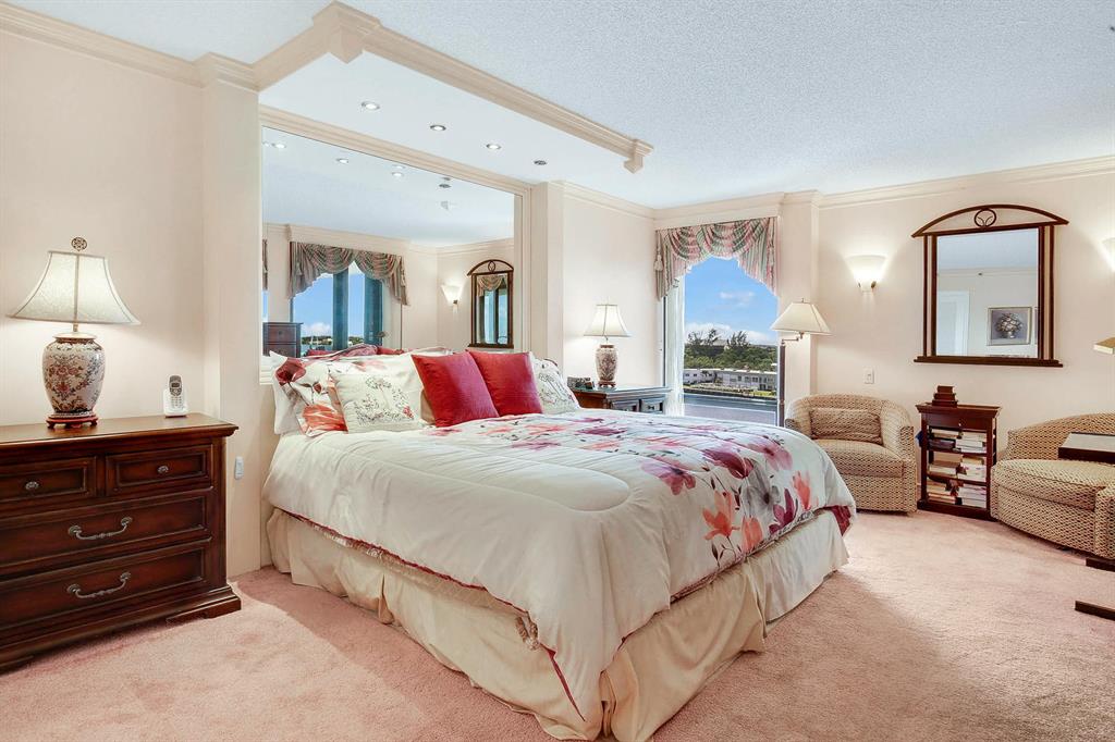 YACHT & RACQUET CLUB OF BOCA RATON CONDO - Residential