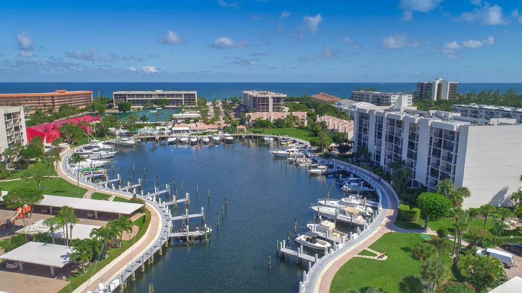YACHT & RACQUET CLUB OF BOCA RATON CONDO - Residential