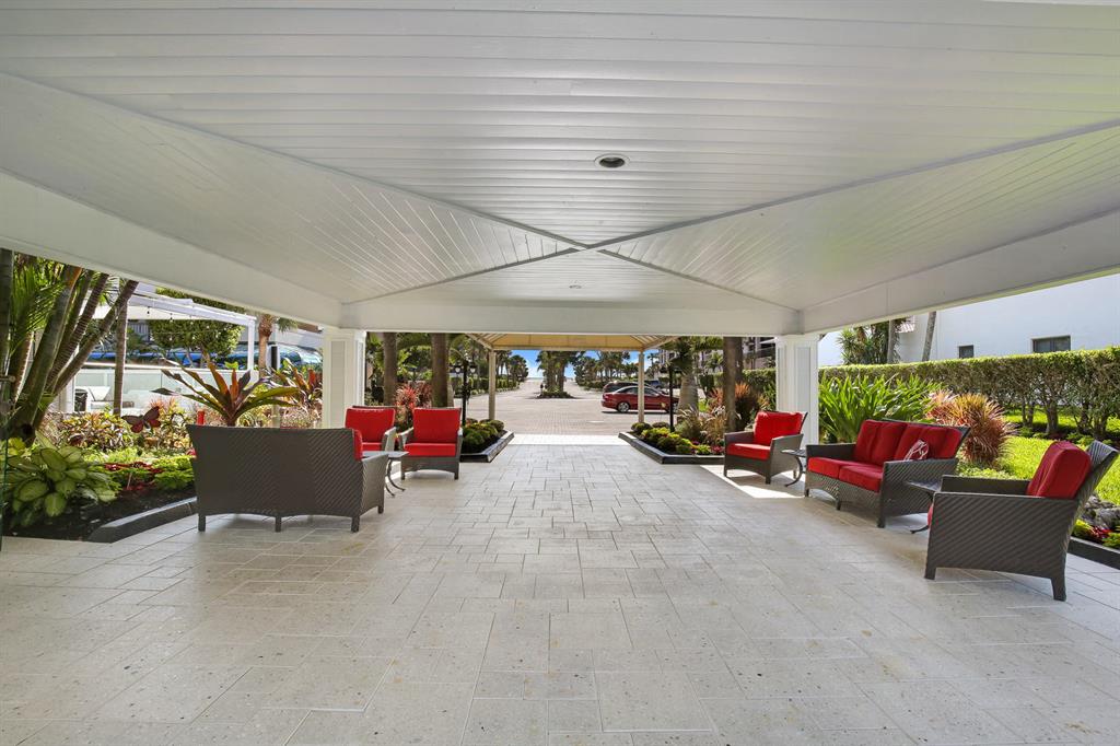 YACHT & RACQUET CLUB OF BOCA RATON CONDO - Residential