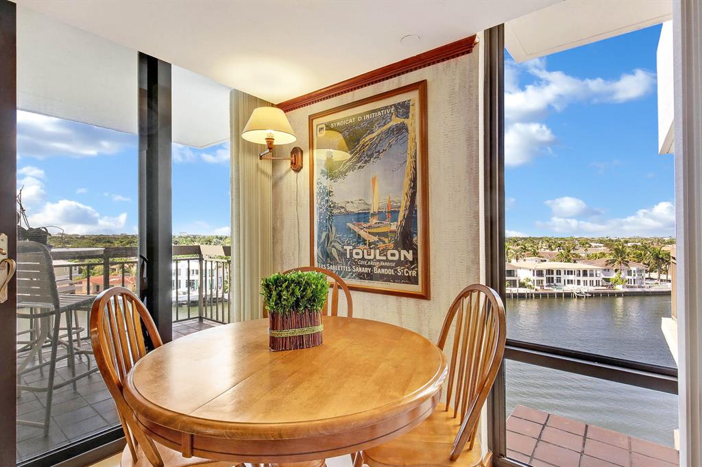 YACHT & RACQUET CLUB OF BOCA RATON CONDO - Residential
