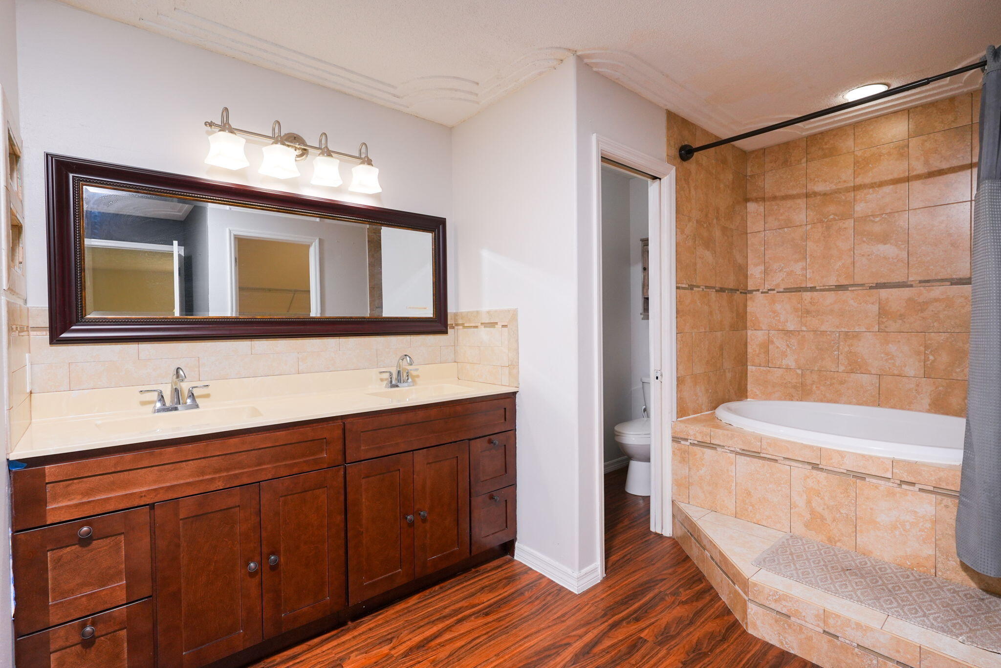 ORANGE BLOSSOM EST UNIT 08 - Residential