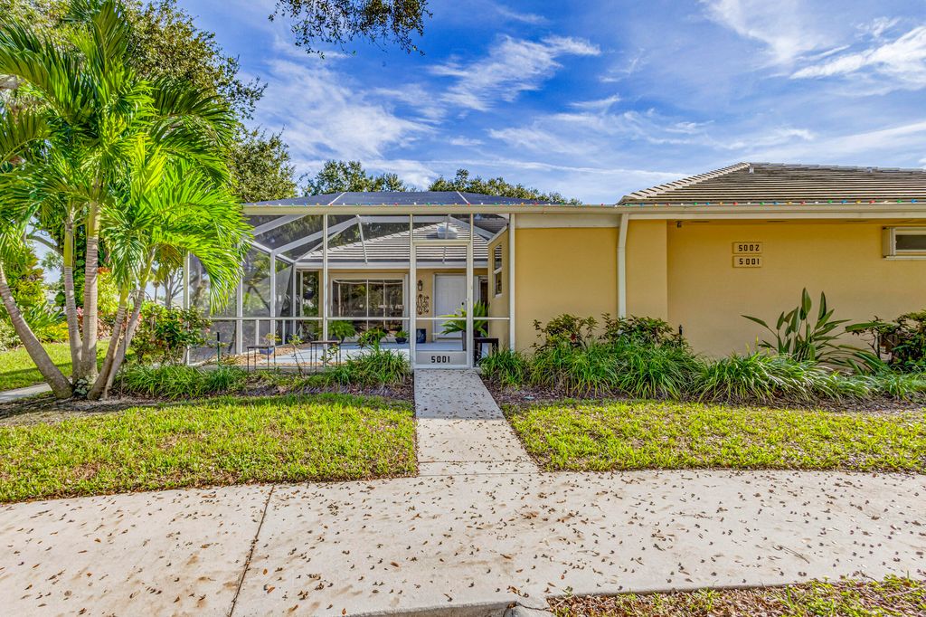 Photo of 5001 Lake Catherine Drive, Palm Beach Gardens, FL 33403 (MLS # R10941363)