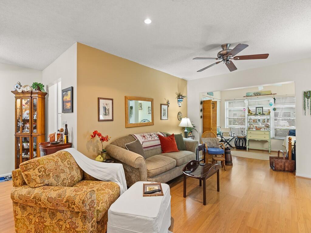 SAVANNAH'S CONDOMINIUM SECTION 1 PHASE 1-H - Residential