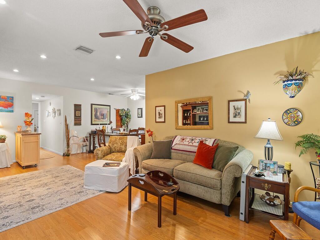 SAVANNAH'S CONDOMINIUM SECTION 1 PHASE 1-H - Residential