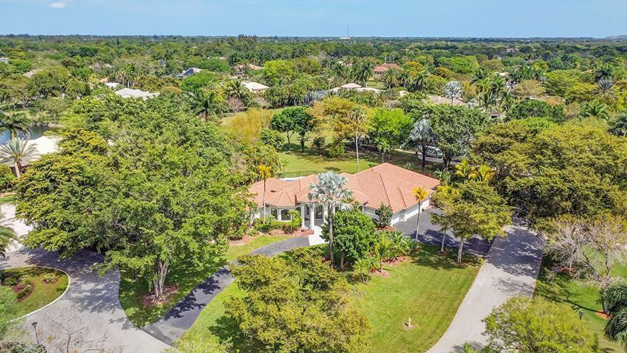 Whispering Woods 118-25 B - Residential