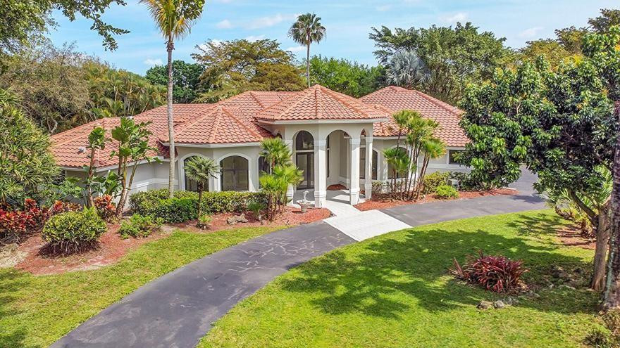 Whispering Woods 118-25 B - Residential