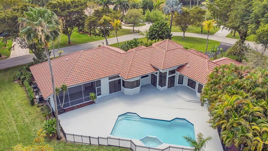 Whispering Woods 118-25 B - Residential