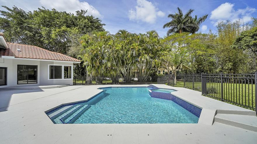 Whispering Woods 118-25 B - Residential