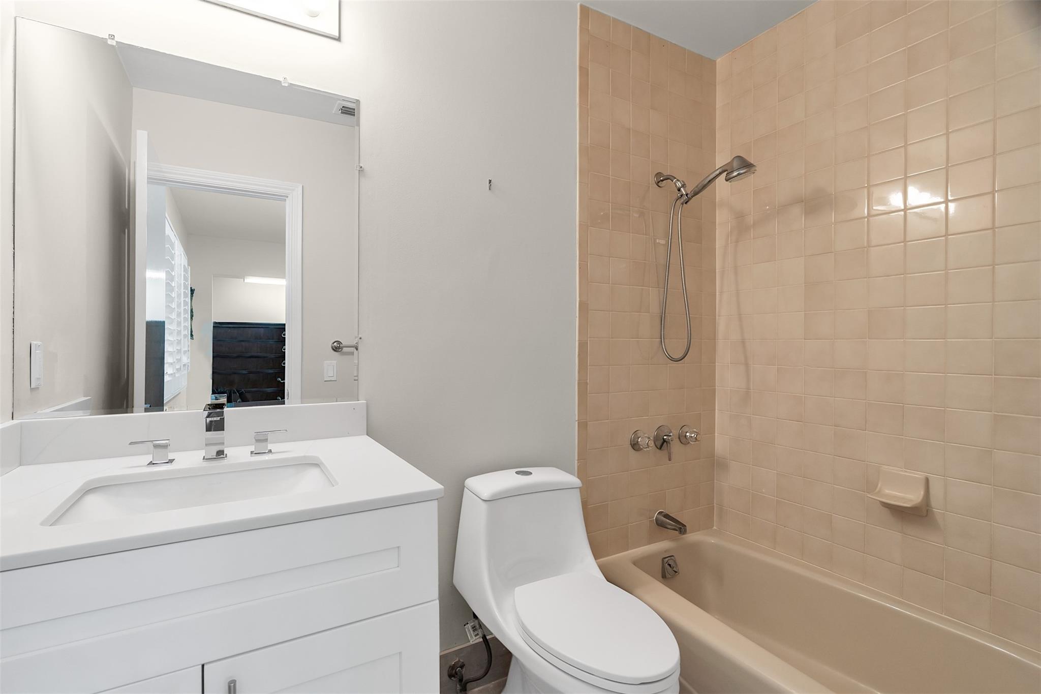 NURMI ISLES ISLAND NO 2 - Residential Lease