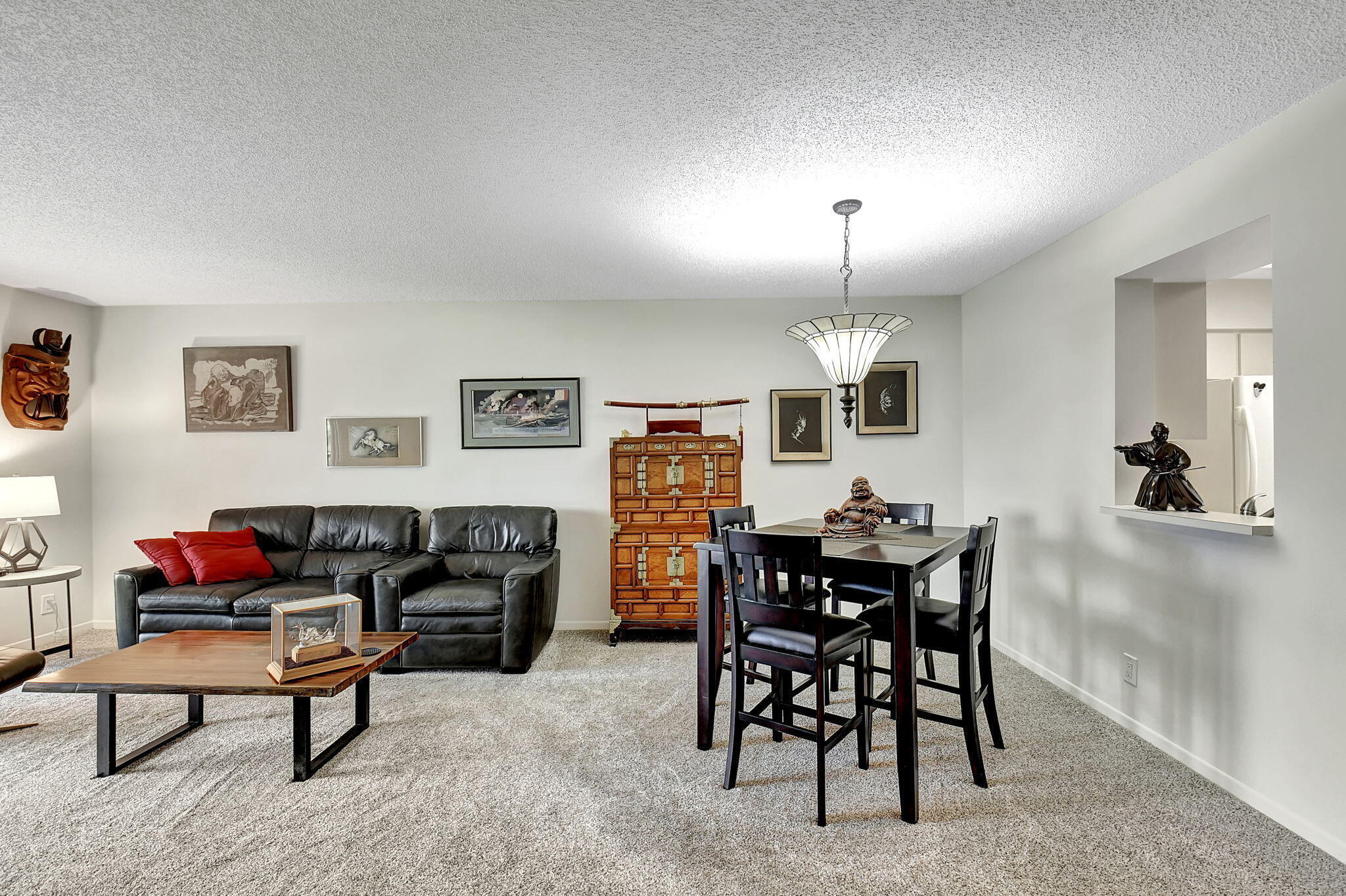 HUNTINGTON LAKES SEC THREE CONDOS - Residential Lease