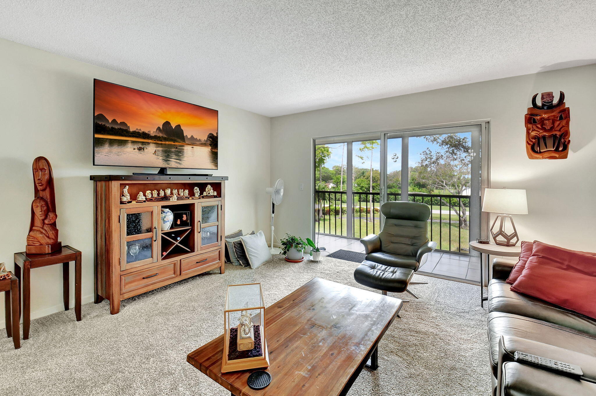 HUNTINGTON LAKES SEC THREE CONDOS - Residential Lease