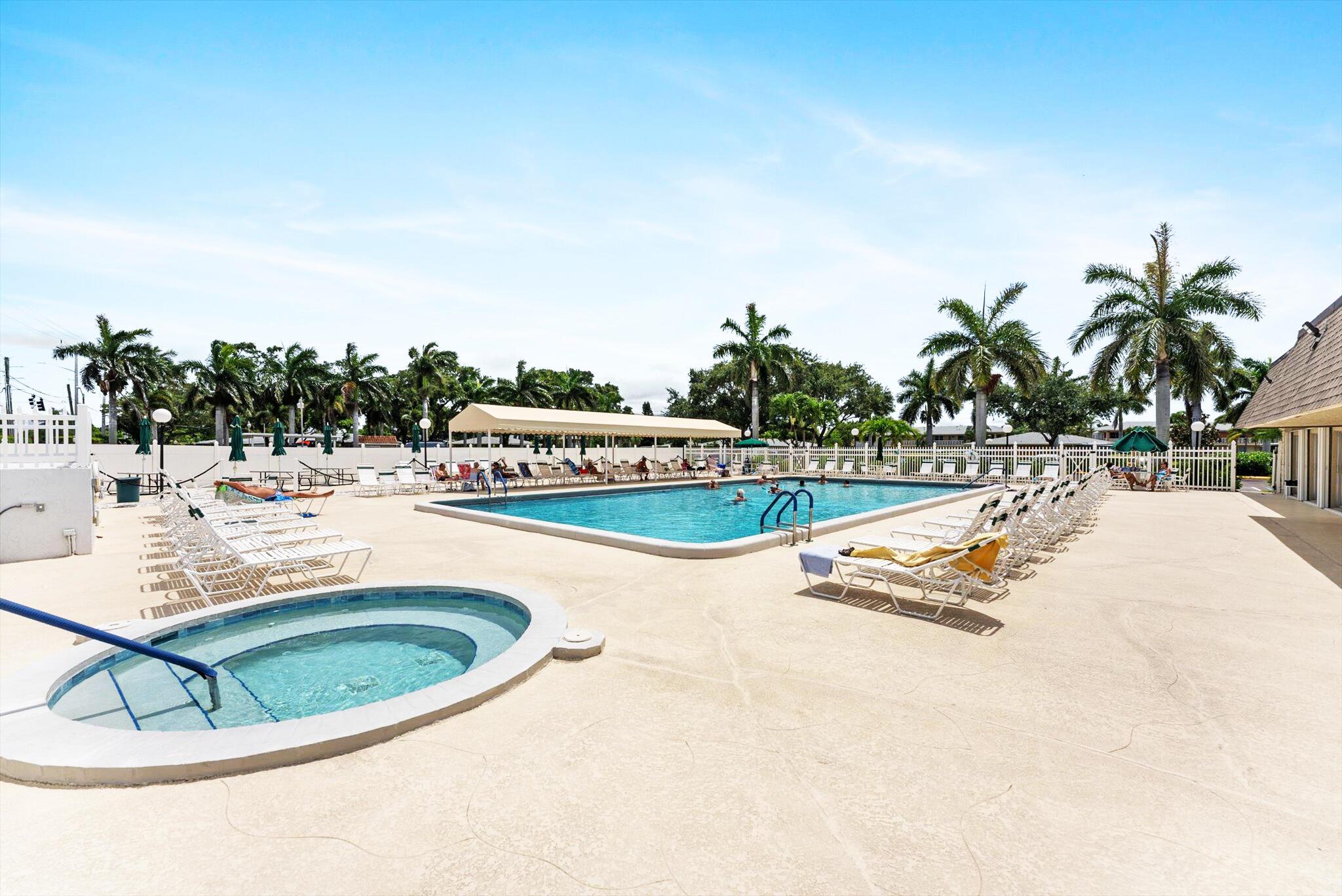 PINES OF DELRAY NORTH CON - Residential