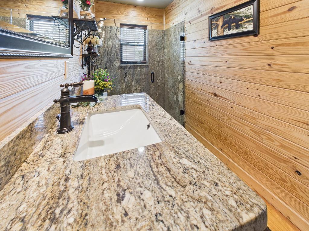 INDIAN HAMMOCK HUNT AND RIDING - Residential