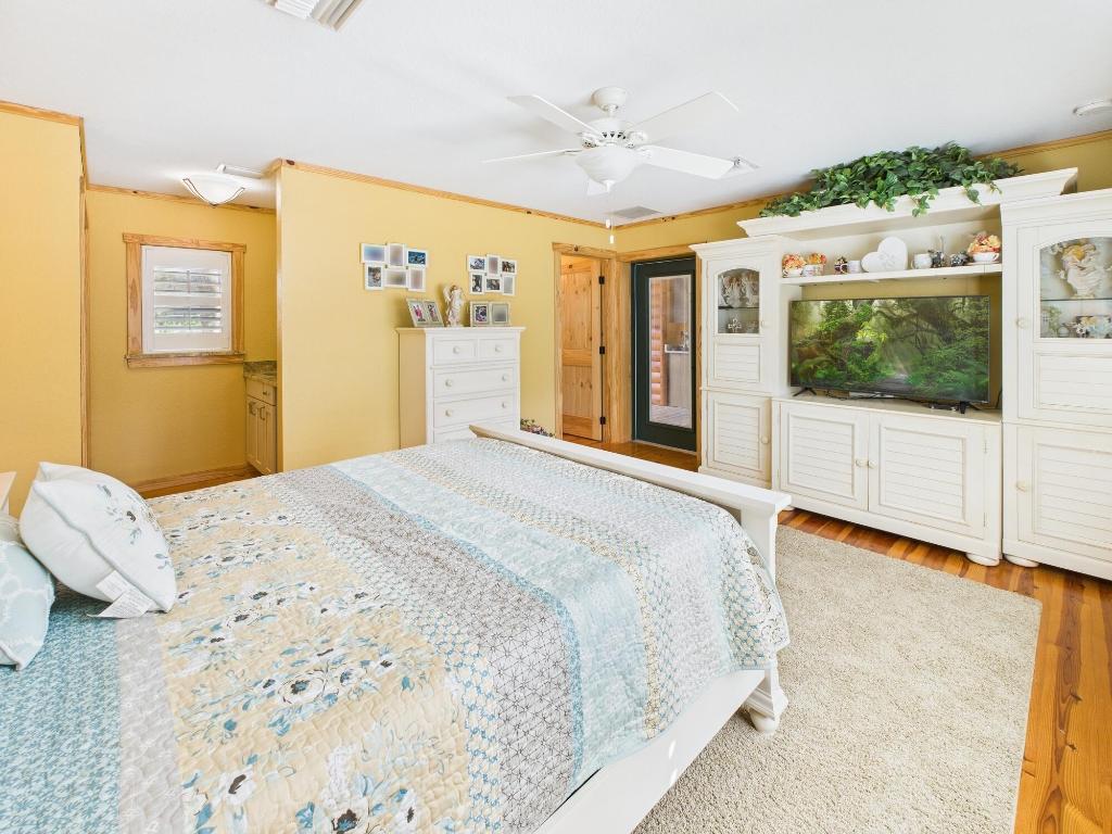 INDIAN HAMMOCK HUNT AND RIDING - Residential