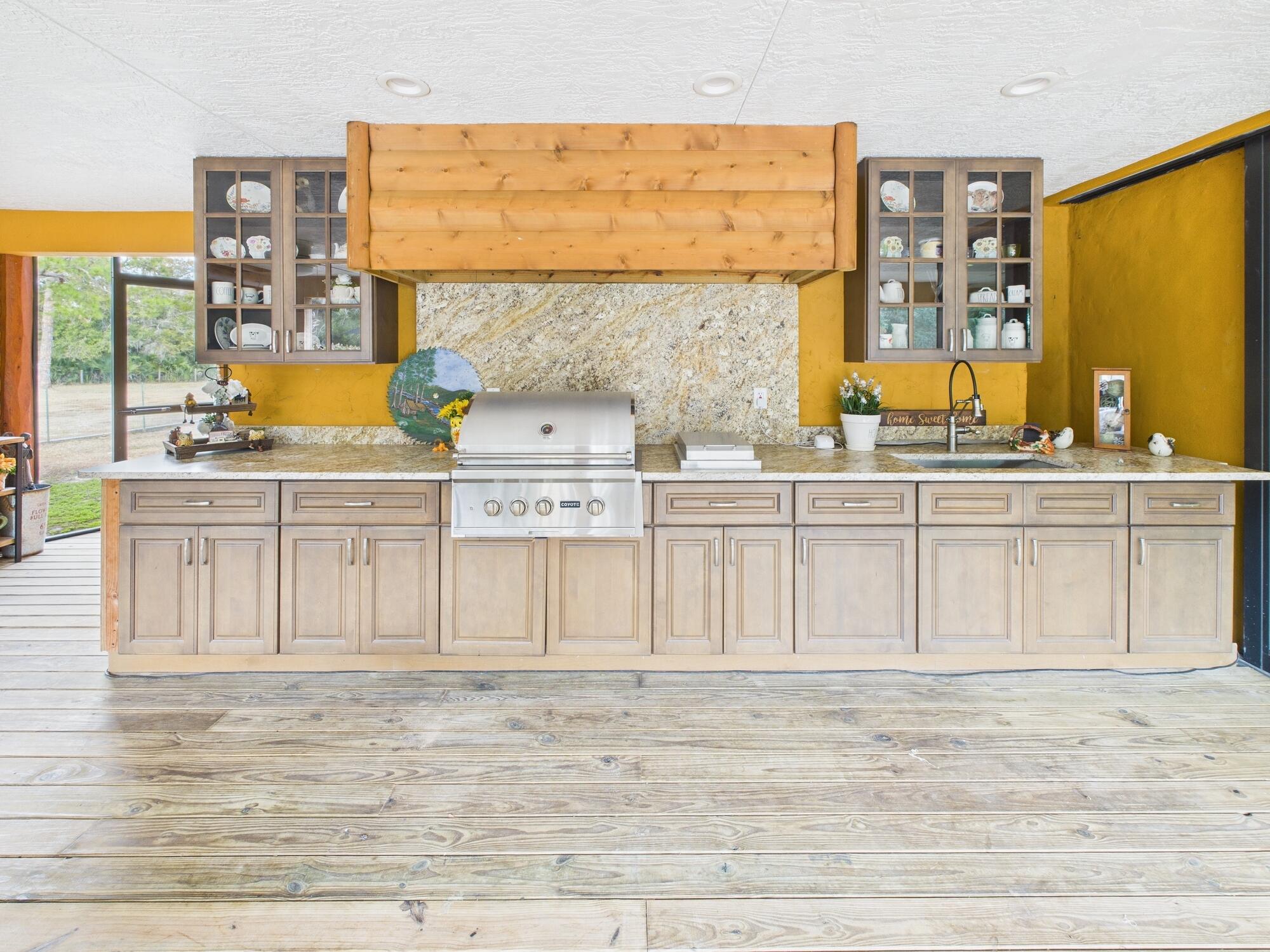 INDIAN HAMMOCK HUNT AND RIDING - Residential